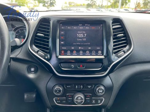 Used 2019 Jeep Cherokee Limited AWD/4WD image 15
