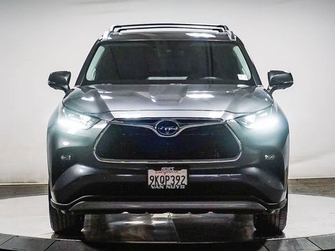 Used 2023 Toyota Highlander Platinum AWD/4WD image 6