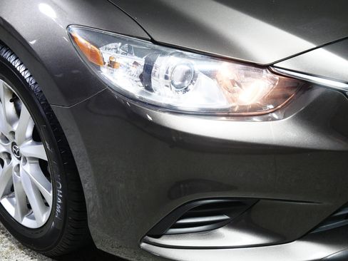 Used 2016 MAZDA MAZDA6 Sport FWD image 16