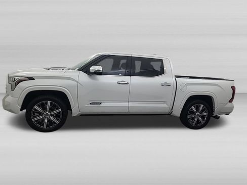 Used 2022 Toyota Tundra Capstone AWD/4WD image 7
