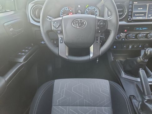 Used 2023 Toyota Tacoma TRD Off-Road image 10