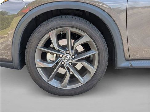 Used 2019 INFINITI QX50 Essential w/ Sensory Package FWD image 17