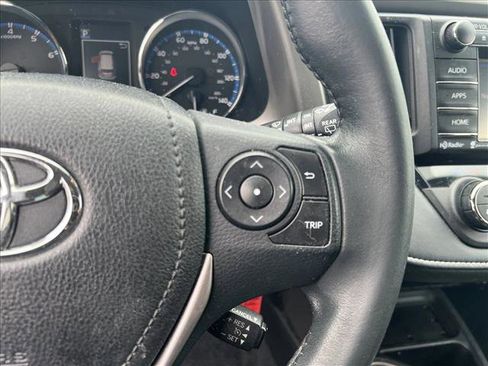 Used 2016 Toyota RAV4 XLE image 19