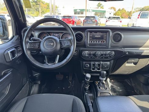 Used 2022 Jeep Wrangler Unlimited Sport image 13