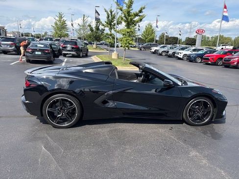 Used 2025 Chevrolet Corvette Stingray Convertible w/ Battery Protection Package RWD image 31
