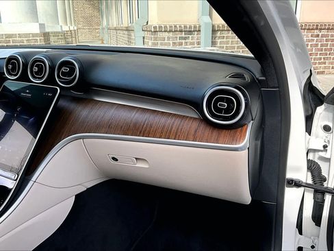 Used 2024 Mercedes-Benz C 300 4MATIC Sedan image 39