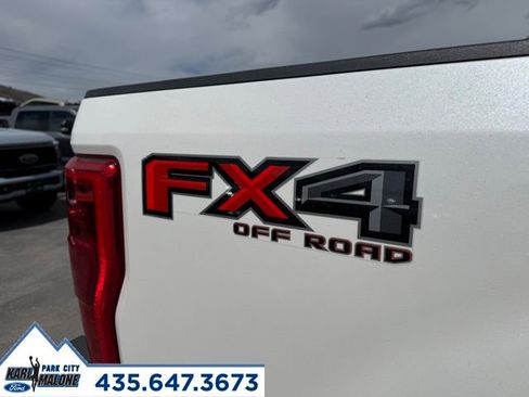 Used 2019 Ford F350 Lariat w/ Lariat Value Package AWD/4WD image 12