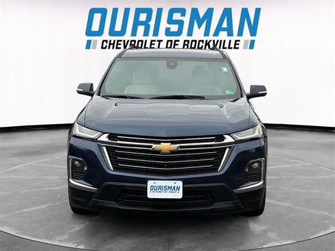 Used 2022 Chevrolet Traverse LT w/ LT Premium Package image 8