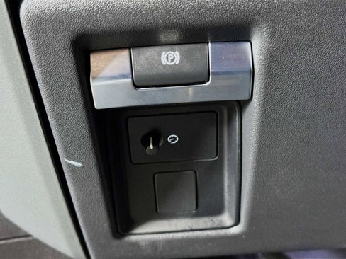 Used 2021 Land Rover Defender 90 X-Dynamic S image 10