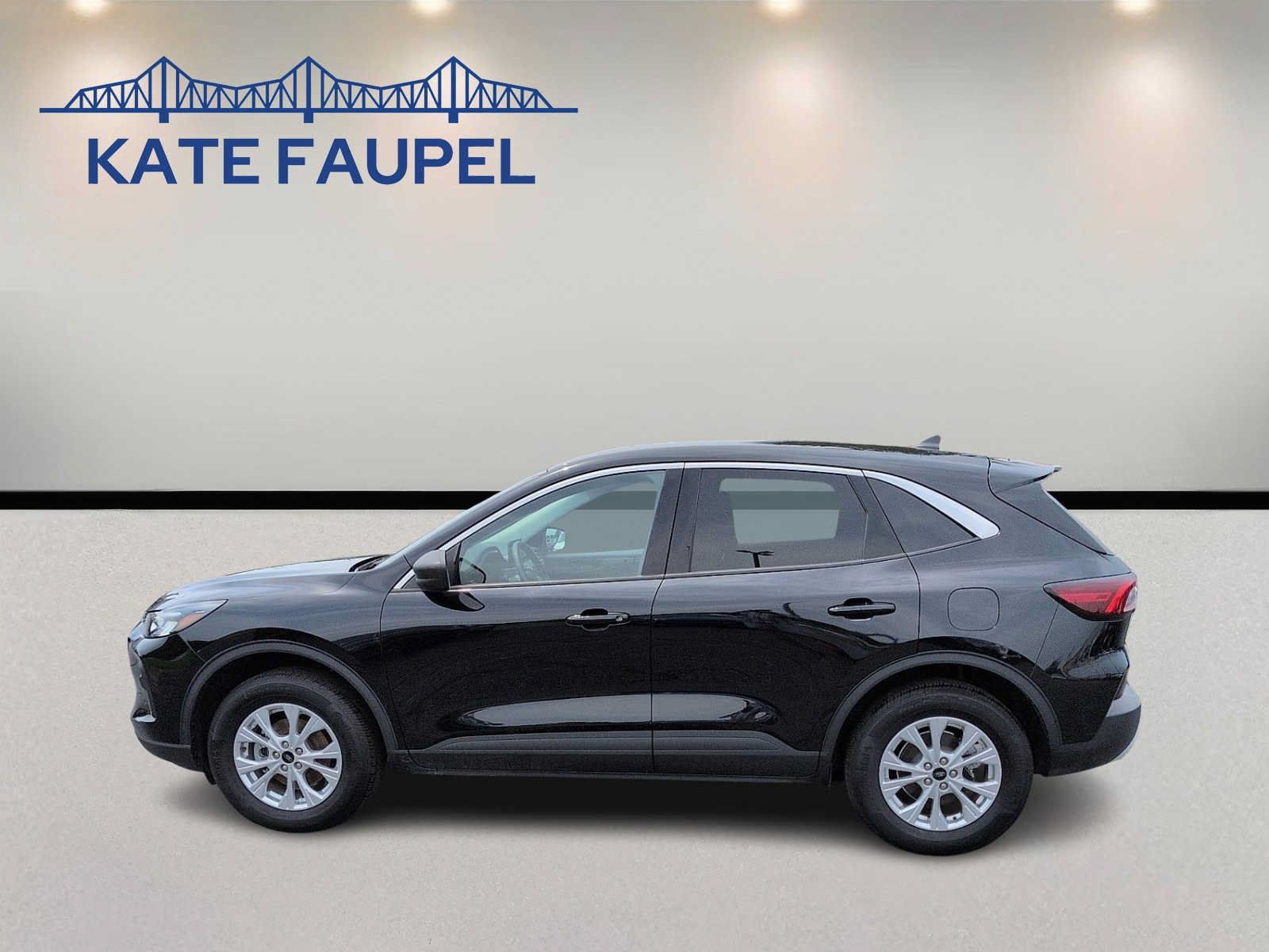 Used 2024 Ford Escape Active AWD/4WD image 4