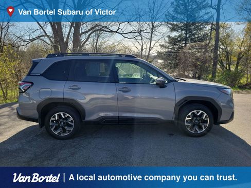 Certified 2025 Subaru Forester Premium AWD/4WD image 6