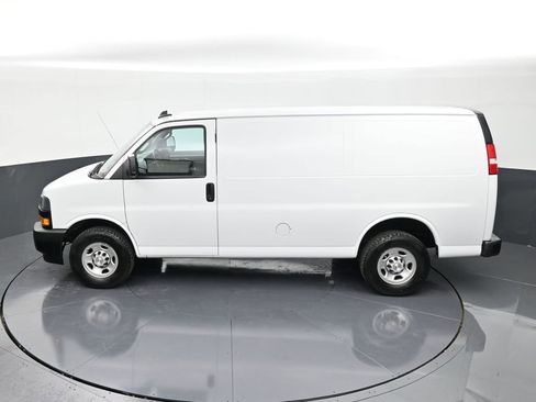 Used 2023 Chevrolet Express 2500 Work Van image 13