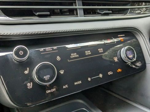 Used 2025 INFINITI QX60 Luxe w/ Black Edition image 22