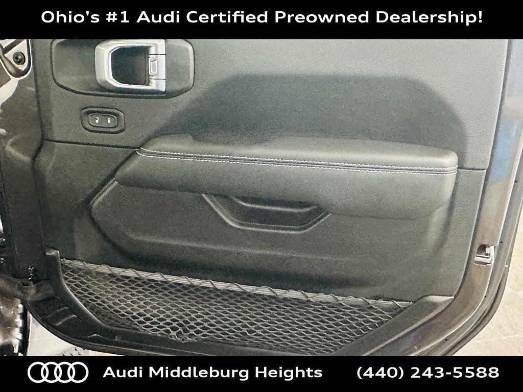 Used 2021 Jeep Wrangler Unlimited Sahara AWD/4WD image 29