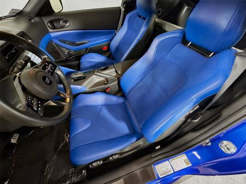 Used 2025 Nissan Z Performance w/ Floor Mat Package RWD image 2