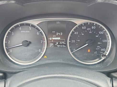 Used 2021 Nissan Versa S image 17