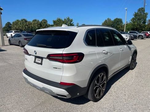 Used 2022 BMW X5 sDrive40i w/ Premium Package RWD image 2