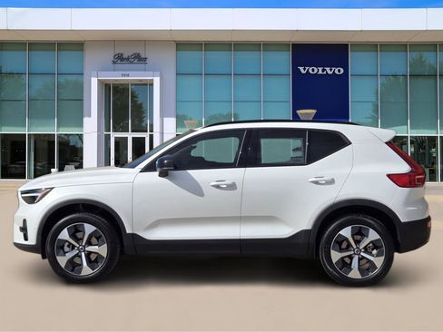 New 2026 Volvo XC40 B5 Plus w/ Protection Package Premier image 3
