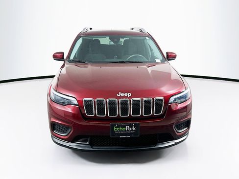 Used 2021 Jeep Cherokee Latitude FWD image 2
