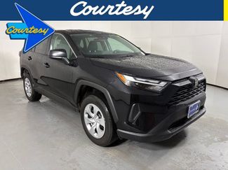 Used 2025 Toyota RAV4 LE FWD video 1