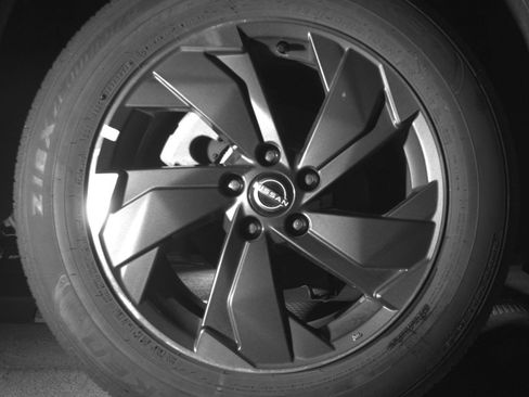 Used 2025 Nissan Rogue SV FWD image 18