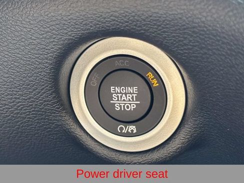 New 2027 Chrysler Pacifica Select AWD/4WD image 23
