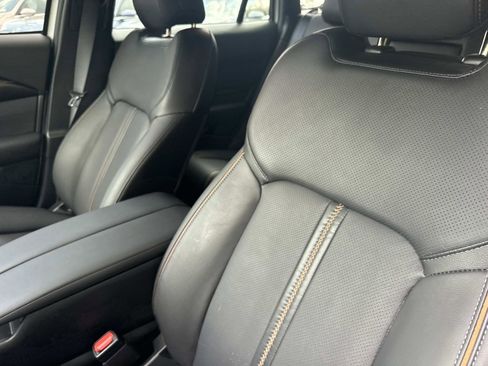 Used 2025 MAZDA CX-50 AWD 2.5 Turbo w/ Premium Pkg image 19