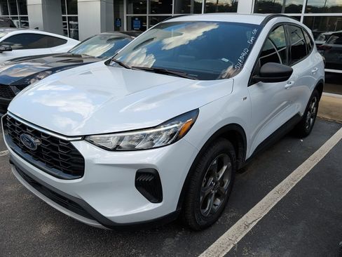 Used 2025 Ford Escape ST-Line AWD/4WD image 3