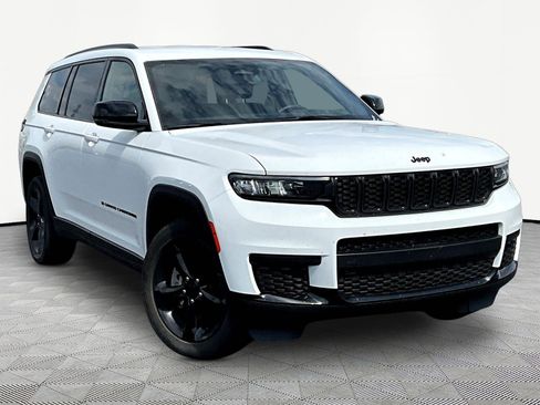 Used 2023 Jeep Grand Cherokee L Laredo AWD/4WD image 3