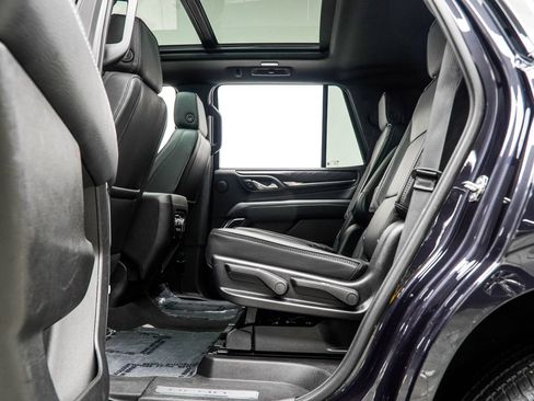 Used 2023 GMC Yukon Denali RWD image 45
