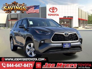 Used 2025 Toyota Highlander LE video 1