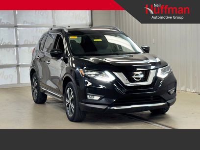 Used 2017 Nissan Rogue SL w/ SL Premium Package