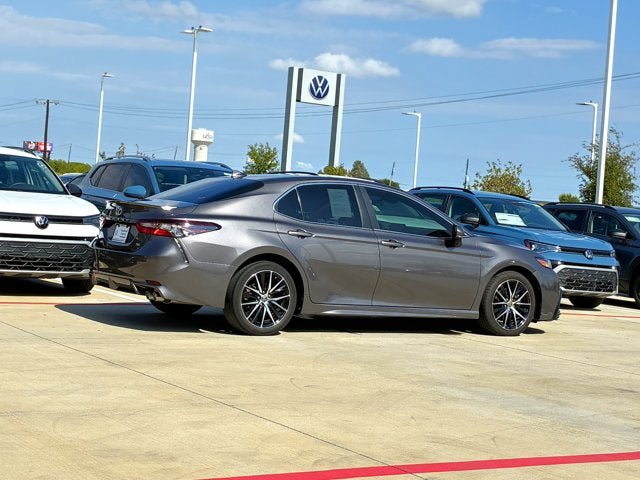 Used 2023 Toyota Camry SE FWD image 10