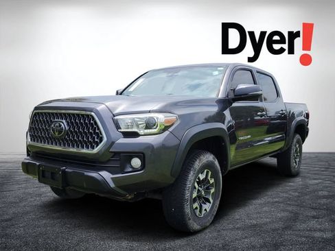 Used 2018 Toyota Tacoma TRD Off-Road AWD/4WD image 8