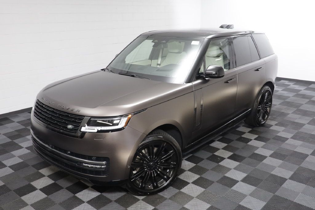 New 2026 Land Rover Range Rover SE AWD/4WD image 2