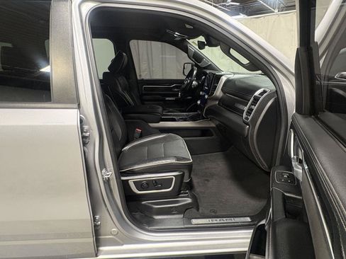 Used 2020 RAM 1500 Laramie AWD/4WD image 5