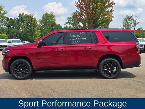 Used 2023 Chevrolet Suburban RST w/ Sport Performance Package AWD/4WD image 5