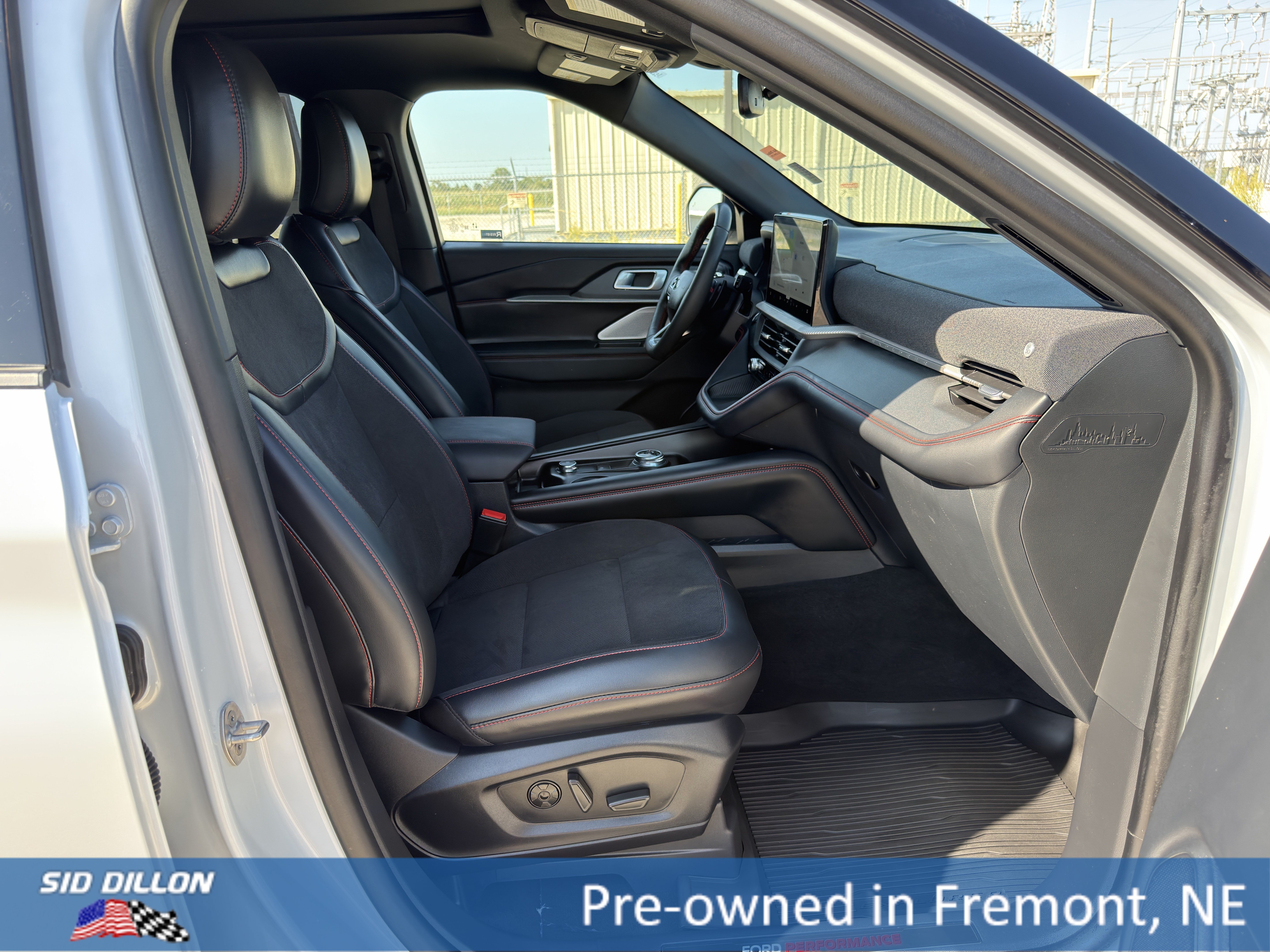 Used 2026 Ford Explorer ST w/ Sun And Sound Package AWD/4WD image 17