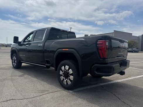 New 2026 GMC Sierra 2500 Denali w/ Denali Reserve Package AWD/4WD image 4