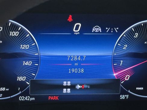 Certified 2024 Mercedes-Benz GLS 450 4MATIC image 31