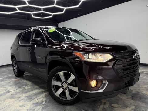 Used 2020 Chevrolet Traverse LT image 6