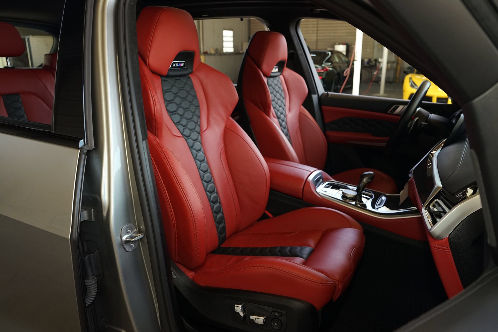 Used 2022 BMW X5 M w/ Executive Package AWD/4WD image 9