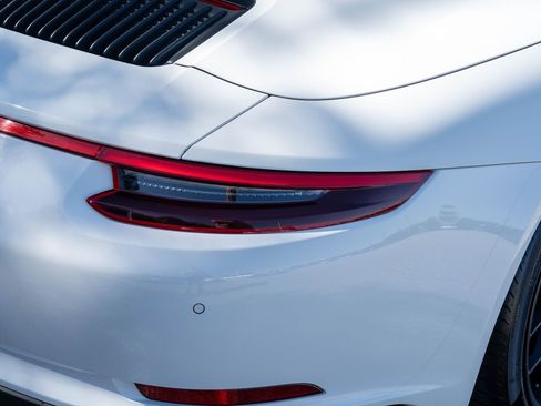 Certified 2018 Porsche 911 Targa 4 GTS image 15