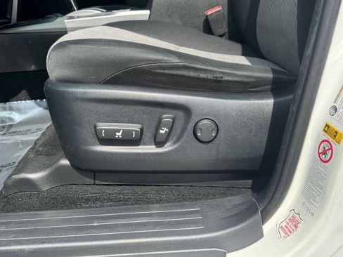 Used 2016 Toyota 4Runner SR5 RWD image 11