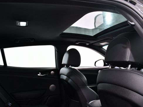 Used 2023 Kia Stinger GT-Line w/ Sun & Sound Package image 18