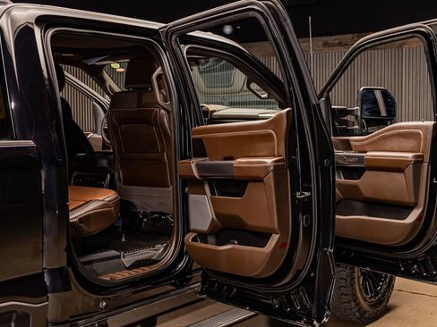 Used 2024 Ford F250 King Ranch w/ Chrome Package image 25