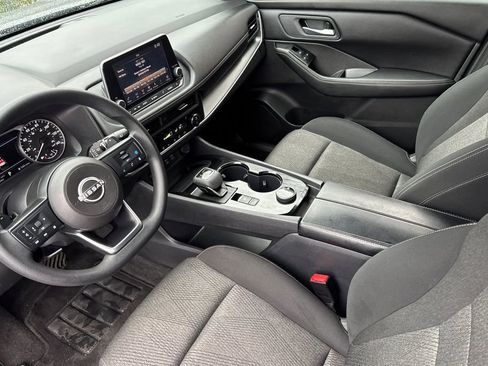Used 2024 Nissan Rogue SV image 10