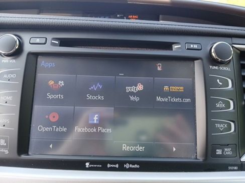 Used 2018 Toyota Highlander Limited Platinum image 21