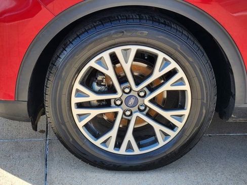 Used 2020 Ford Escape SEL image 17