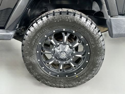 Used 2013 Jeep Wrangler Sahara w/ Connectivity Group image 33